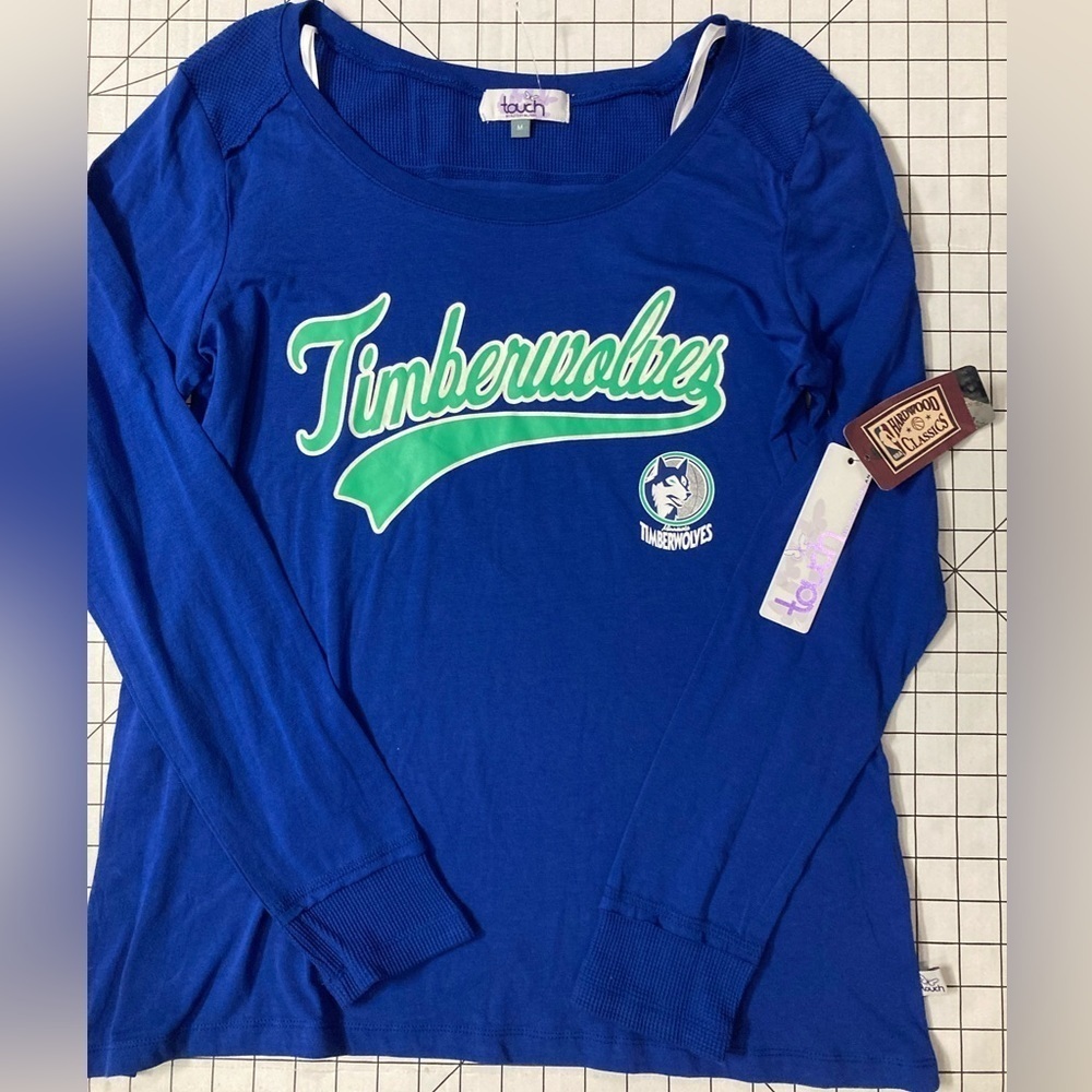 NWT Touch by Alyssa Milano Michigan Timberwolves Medium Long Sleeve T-shirt